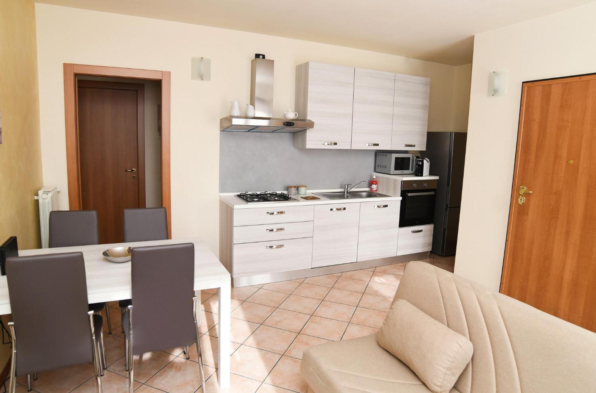 Rovato Entire Apartment In The Capital Of Franciacorta Buitenkant foto