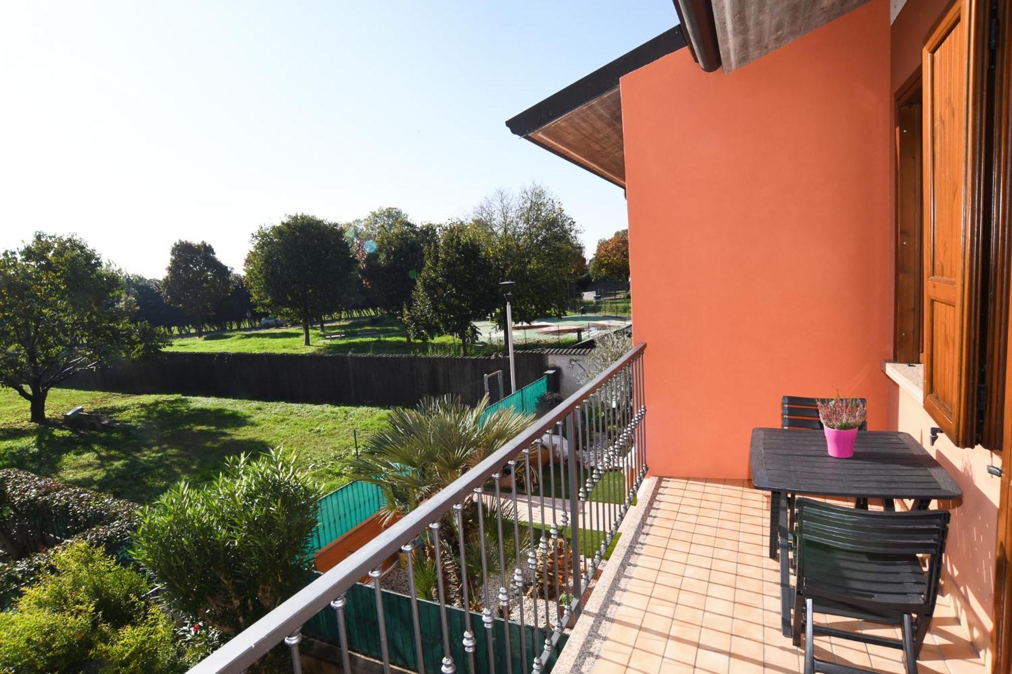Rovato Entire Apartment In The Capital Of Franciacorta Buitenkant foto